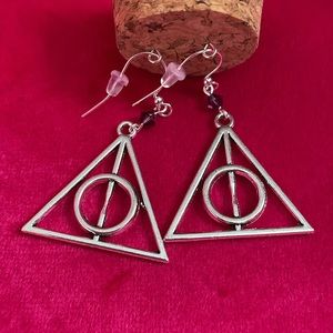 Harry Potter Deathly Hallows Earrings NWOT